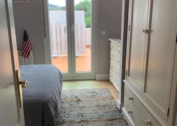 Vistas Al Mar, Amplia Terraza Y Garaje